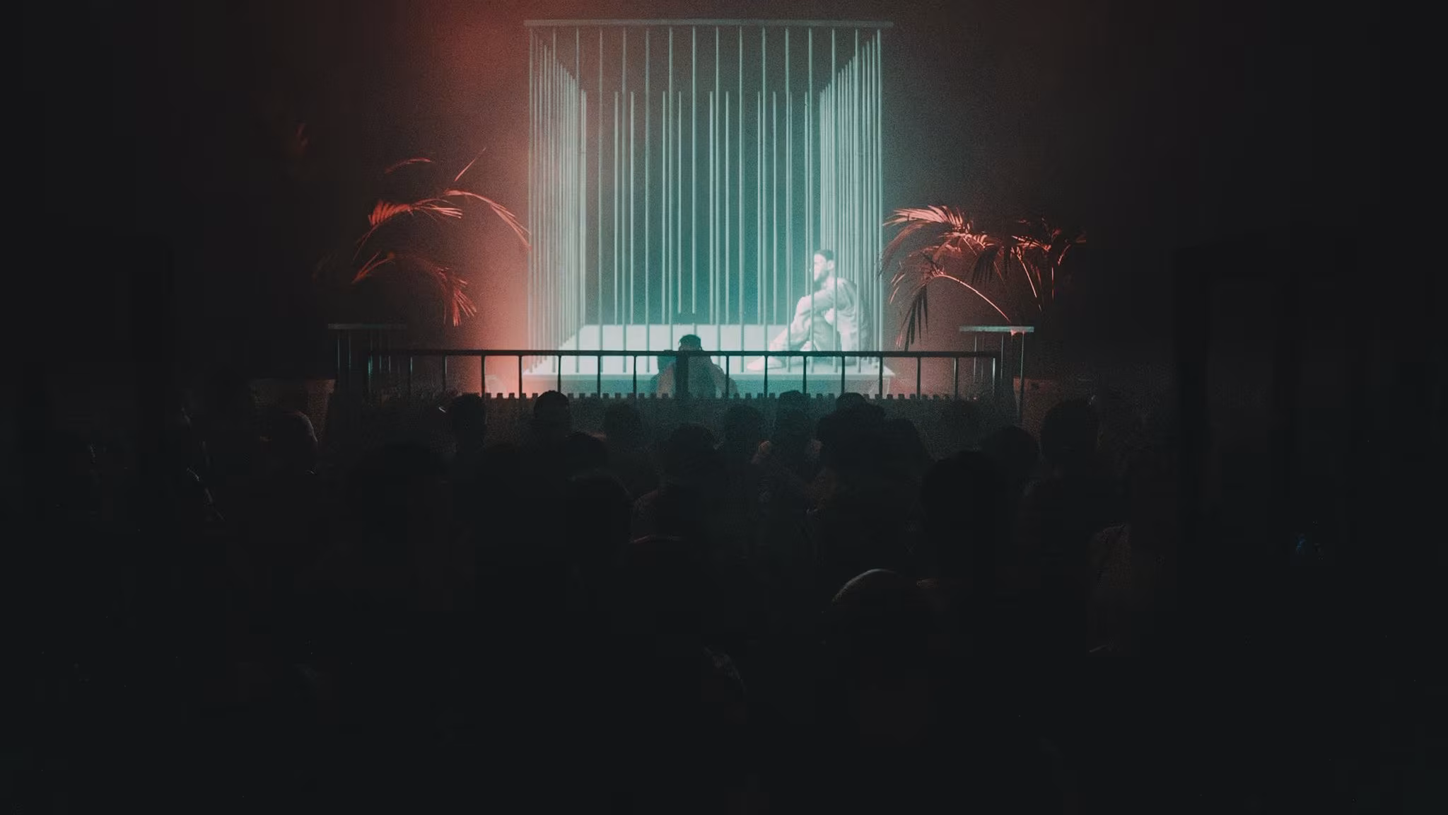 DARK ROOM ALL NIGHT LONG