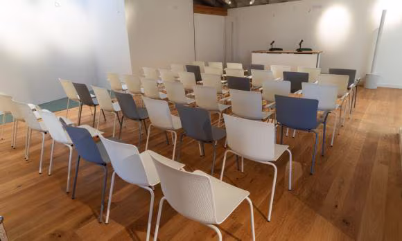 Premis Cavall Verd. Taula rodona poesia i arts visuals. Conversa amb els guanyadors